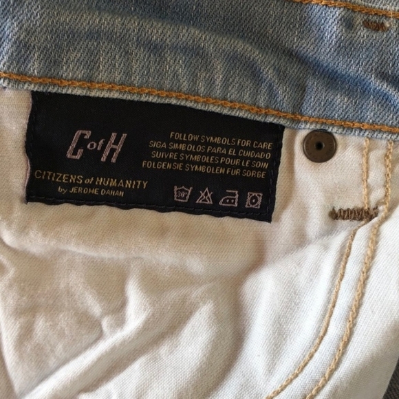 Citizens of Humanity Light Wash Raw Hem Jeans - Picture 3 of 9